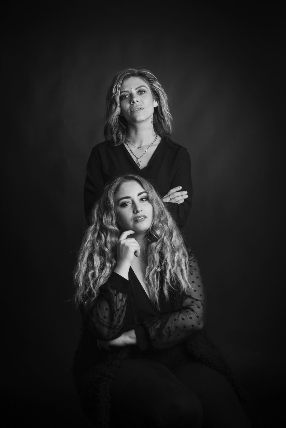 deux jeunes femmes